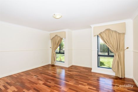 Property photo of 28 The Lakes Boulevard Jandakot WA 6164