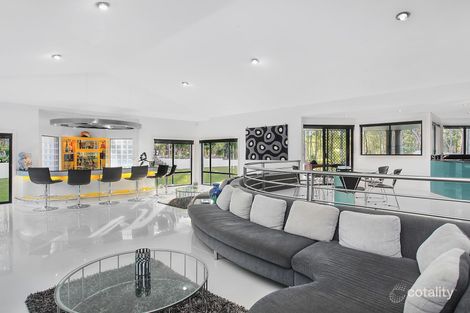 Property photo of 3 Parkridge Drive Jilliby NSW 2259