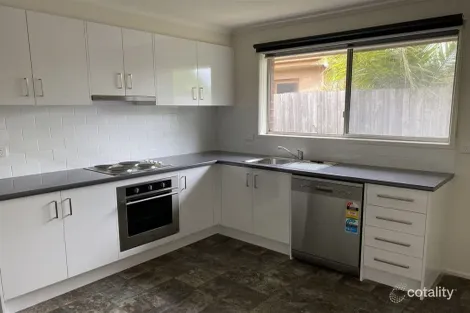 2/38 Lyall St, Cranbourne, VIC 3977