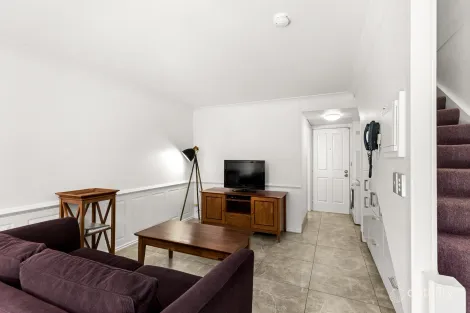 Property photo of 33/45 Wharf Street Kangaroo Point QLD 4169