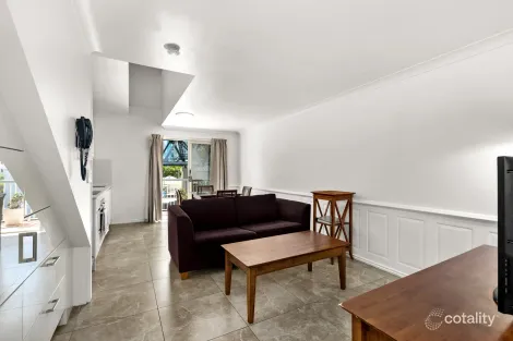 Property photo of 33/45 Wharf Street Kangaroo Point QLD 4169