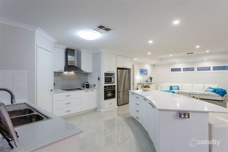 Property photo of 4A Katsura Gardens Lake Coogee WA 6166