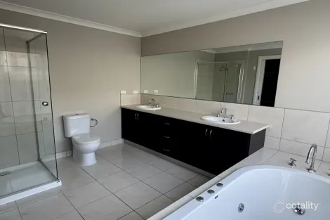 Property photo of 49 Riverslea Boulevard Traralgon VIC 3844