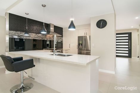 Property photo of 5 Rhodium Crescent Hope Island QLD 4212