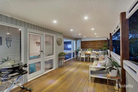 Property photo of 31 Tatiara Crescent North Narrabeen NSW 2101