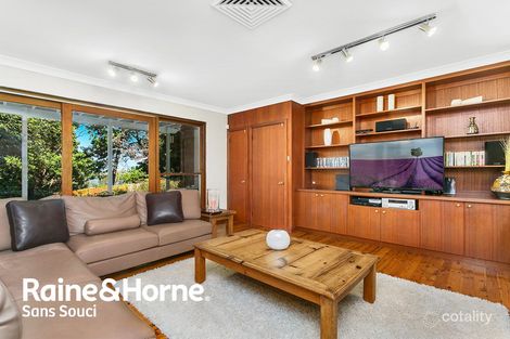 Property photo of 14 Gnarbo Avenue Carss Park NSW 2221