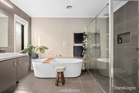 Property photo of 41 Mallacoota Crescent Armstrong Creek VIC 3217