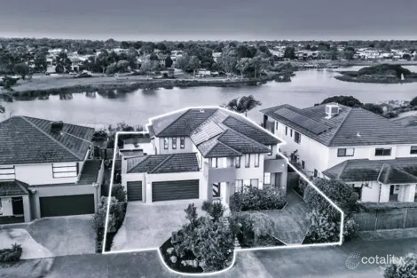 Property photo of 4 Mulga Lane Waterways VIC 3195