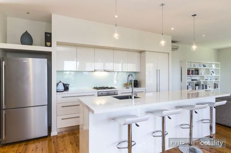 Property photo of 17 Roslyn Avenue Charlestown NSW 2290