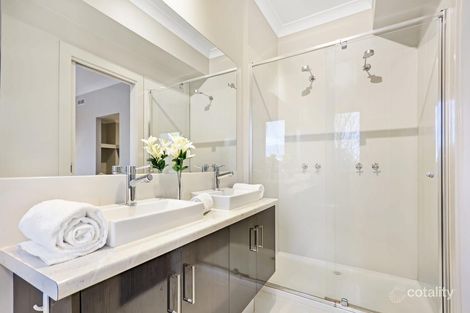 Property photo of 6 Hamlet Street Werribee VIC 3030