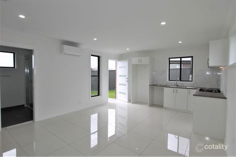 Property photo of 8 Outlook Boulevard Fletcher NSW 2287