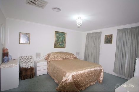 Property photo of 14 Desert Rose Court Cranbourne VIC 3977