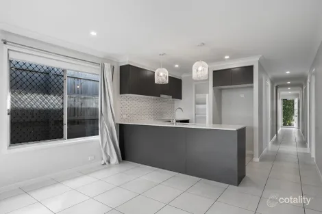 Property photo of 30 Jonas Circuit Holmview QLD 4207