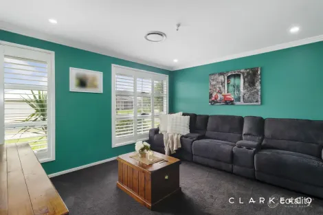 Property photo of 8 Conquest Close Rutherford NSW 2320