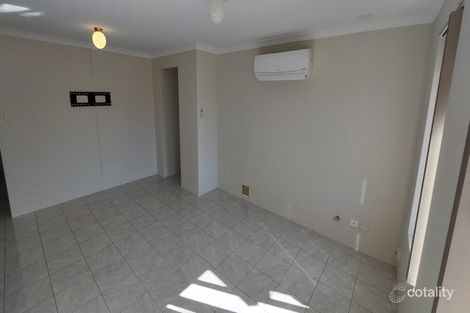 Property photo of 8 Vermilion Glade Warnbro WA 6169