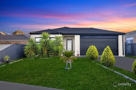 Property photo of 9 Murrumbidgee Street Manor Lakes VIC 3024