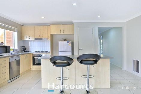 Property photo of 68 Fallingwater Drive Pakenham VIC 3810