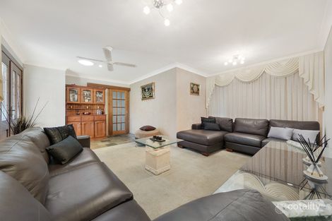 Property photo of 62 Fenton Crescent Minto NSW 2566