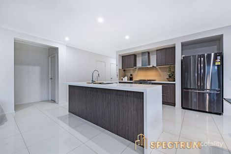 Property photo of 12 Damper Way Lynbrook VIC 3975