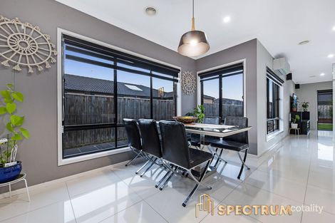 Property photo of 12 Damper Way Lynbrook VIC 3975