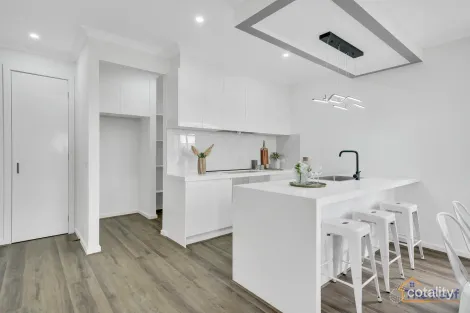 Property photo of 14 Varnish Road Tarneit VIC 3029