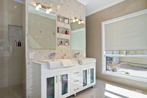 Property photo of 5 Eyre Court Mount Compass SA 5210