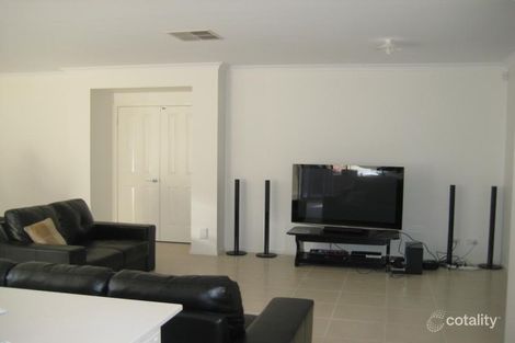 Property photo of 64 Bradford Drive Cranbourne East VIC 3977