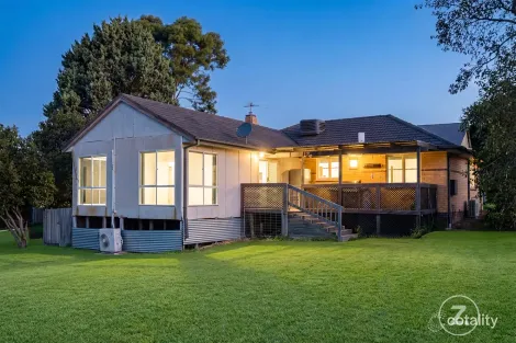 10 Armytage Rd, Officer, VIC 3809