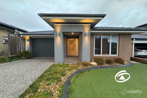 Property photo of 13 Anvil Way Clyde North VIC 3978