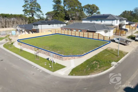 81 Grant Pde, Officer, VIC 3809