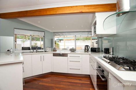 Property photo of 8 Camelot Grove Carramar WA 6031