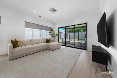 Property photo of 28 Creekbridge Street Craigieburn VIC 3064