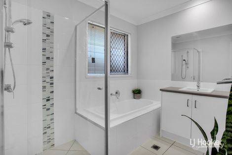 Property photo of 18 Cassidy Crescent Willow Vale QLD 4209