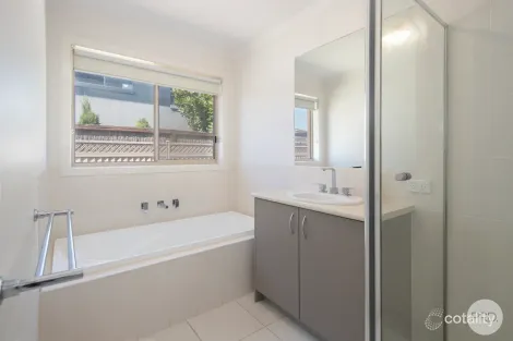 Property photo of 79 Dyson Drive Alfredton VIC 3350