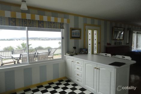 Property photo of 80 Tiger Head Road Dodges Ferry TAS 7173