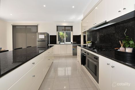 Property photo of 16 Merchiston Grove Strathmore VIC 3041