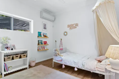 Property photo of 1 Chapel Close Brinsmead QLD 4870