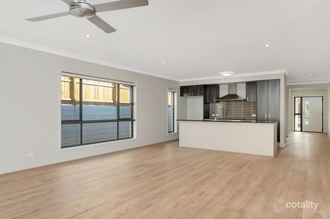 165 Woodline Dr, Spring Mountain, QLD 4300