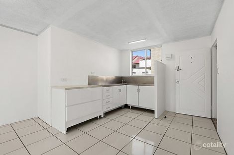 Property photo of 4/59 Peninsular Drive Surfers Paradise QLD 4217