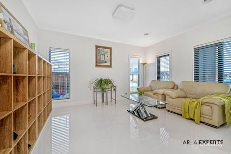 Property photo of 2 Dante Road Point Cook VIC 3030