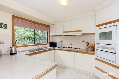 Property photo of 32 Bradley Drive Mill Park VIC 3082