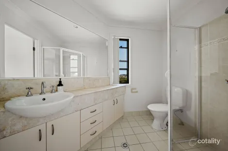 Property photo of 1/4 Acton Drive Varsity Lakes QLD 4227