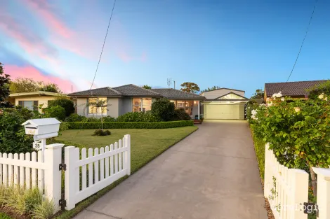 Property photo of 28 Robin Crescent Woy Woy NSW 2256