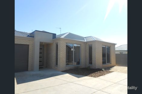 Property photo of 8 Pozieres Place Sebastopol VIC 3356