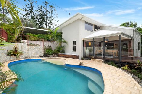 77 Rosalie St, Bardon, QLD 4065