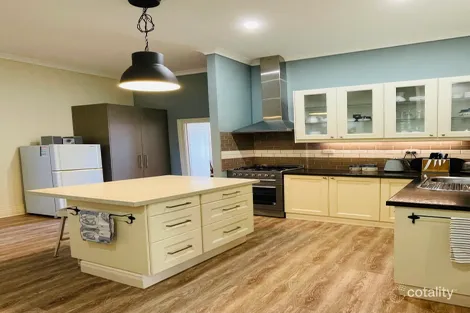 Property photo of 13 Station Street Kangaroo Flat VIC 3555