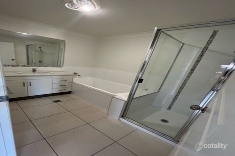 Property photo of 2/6 Lightening Street Emerald QLD 4720
