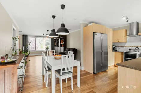 16 Paterick Pl, Holt, ACT 2615