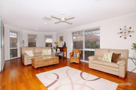 Property photo of 7 Halsbury Place Skye VIC 3977