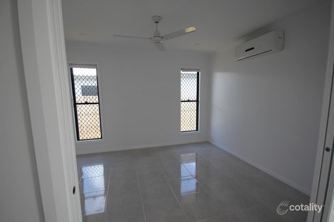 Property photo of 42 Conway Street Mount Low QLD 4818